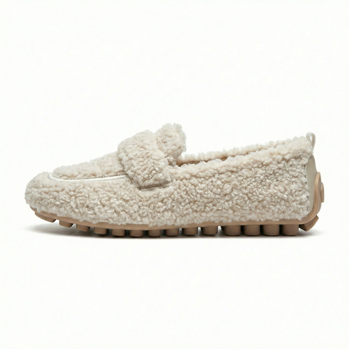 Plush Slippers – Cozy Lined Design, Non-Slip Sole, Indoor Outdoor Use